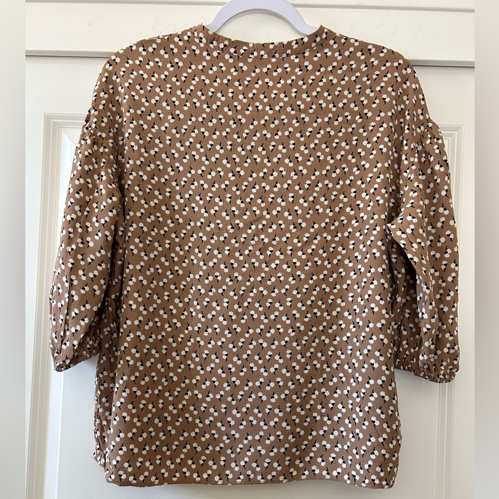 Uniqlo Brown Floral Women's Blouse - Picture 3 of 7